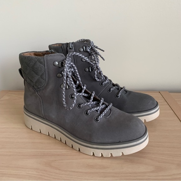 Caslon Henley Leather Water Resistant Lace Up Grey Quilted Ankle Lug Sole Bootie - Picture 2 of 16